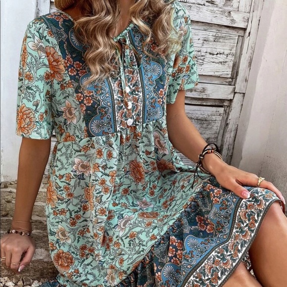 Floral Print Tie Neck Smock Mini Dress - Picture 4 of 7